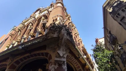 barcelona el gotic barri gotic theater teatro buildings
