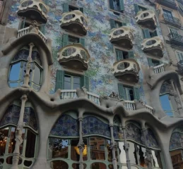 barcelona gaudi catalan modernism architecture nature casa batló unesco