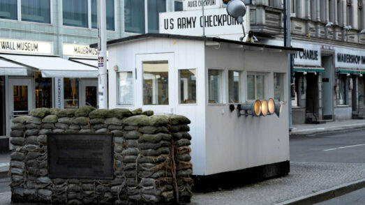 berlin grman capital sexy city freedom checkpoint charlie us army point wall
