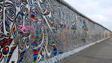berlin wall grafitti design german capital sexy city of freedom history